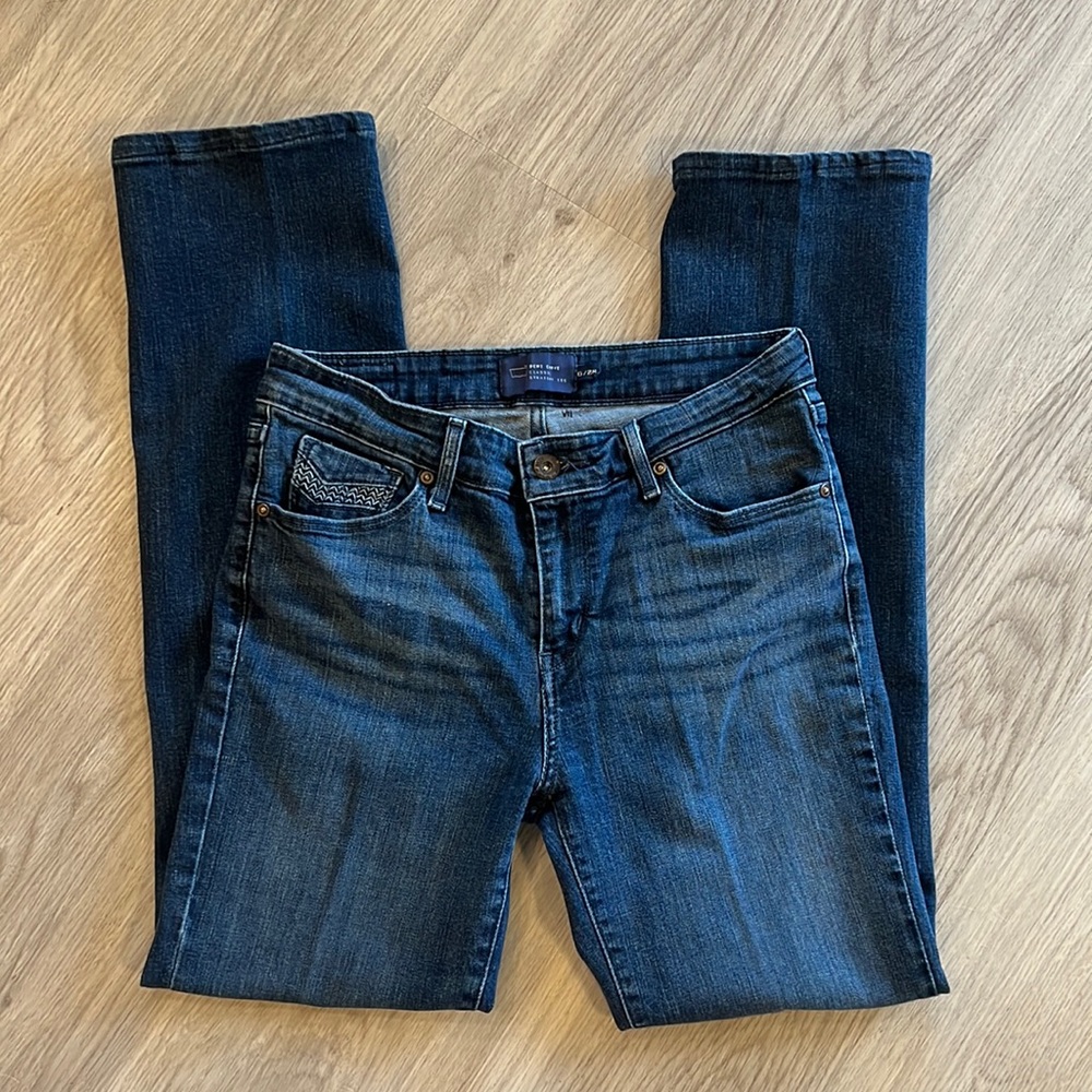 Levi’s Demi Curve Classic Straight Leg Jeans Size 6/28